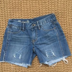 Madewell distressed shorts; size 24